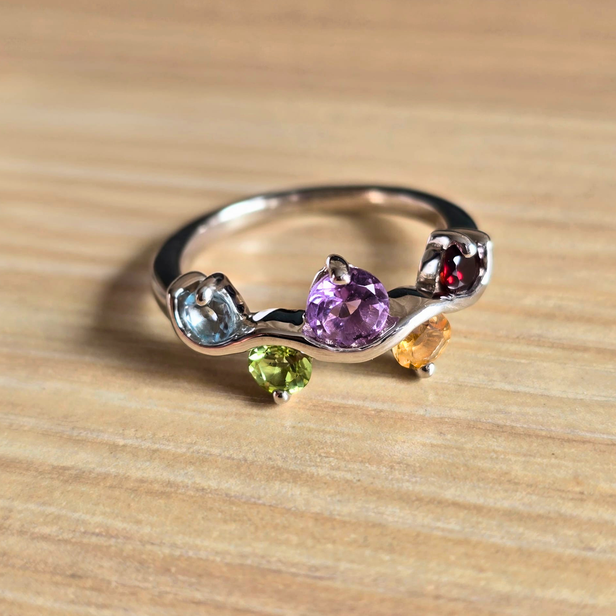 Grenat, Citrine, Améthyste, Péridot & Topaze Bleue