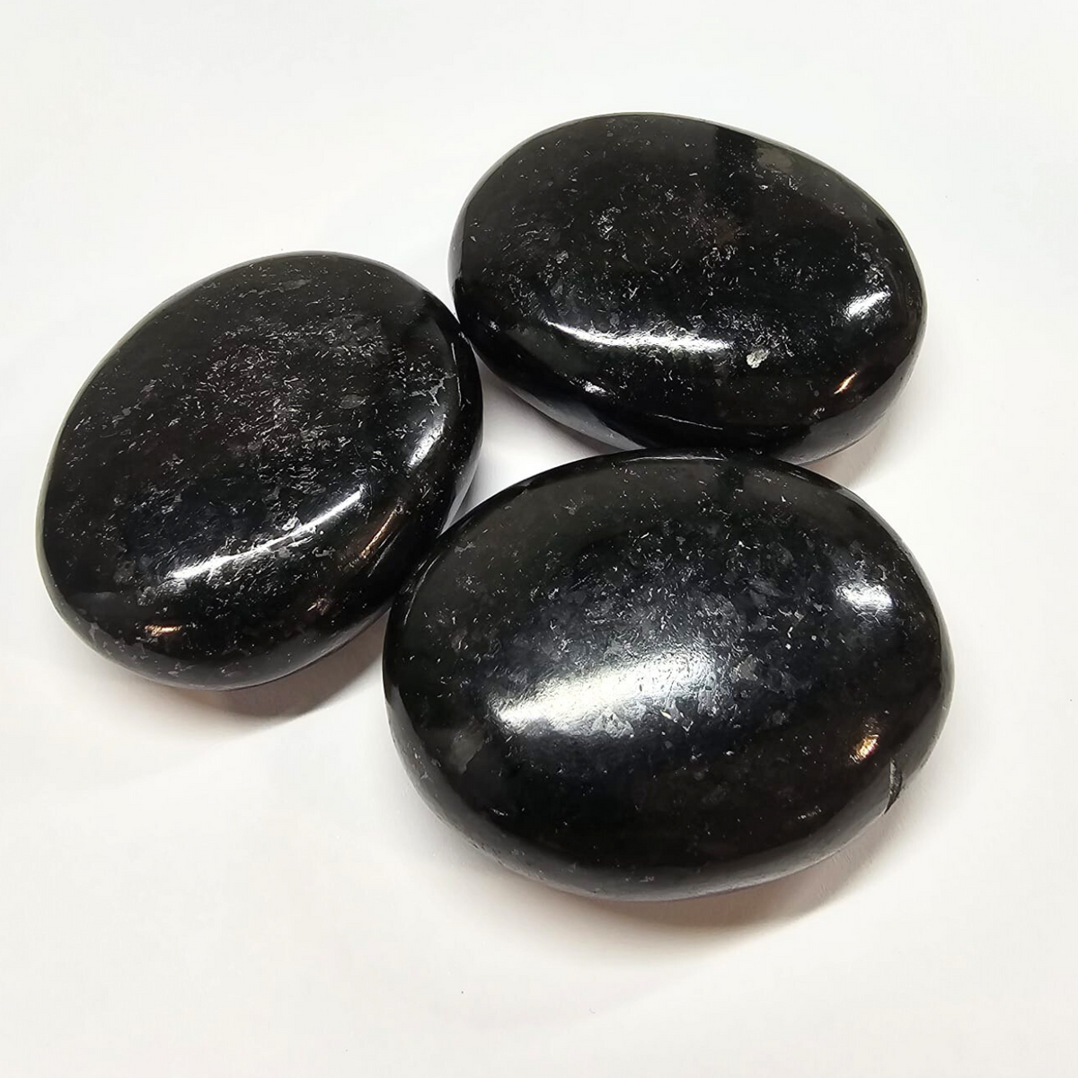 Nuummite