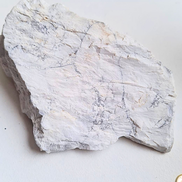 Howlite